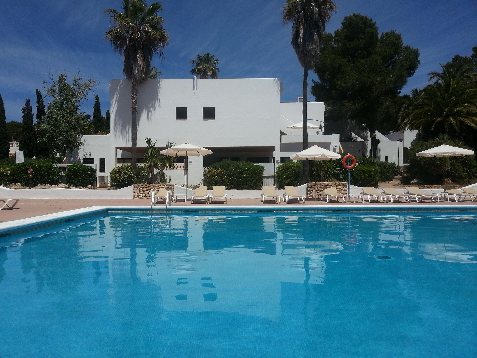 Club Cala Azul Hotel Cala Llenya  Exterior photo