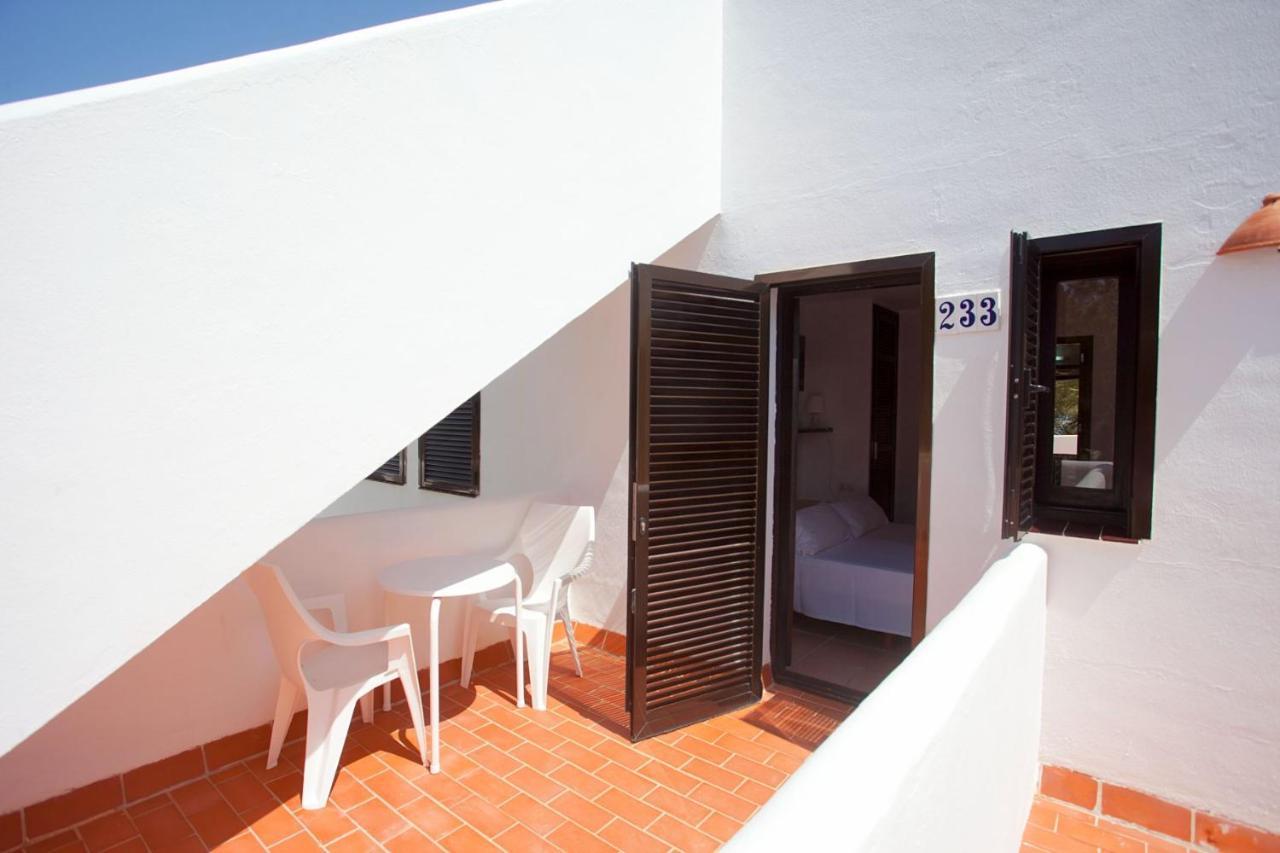 Club Cala Azul Hotel Cala Llenya  Room photo