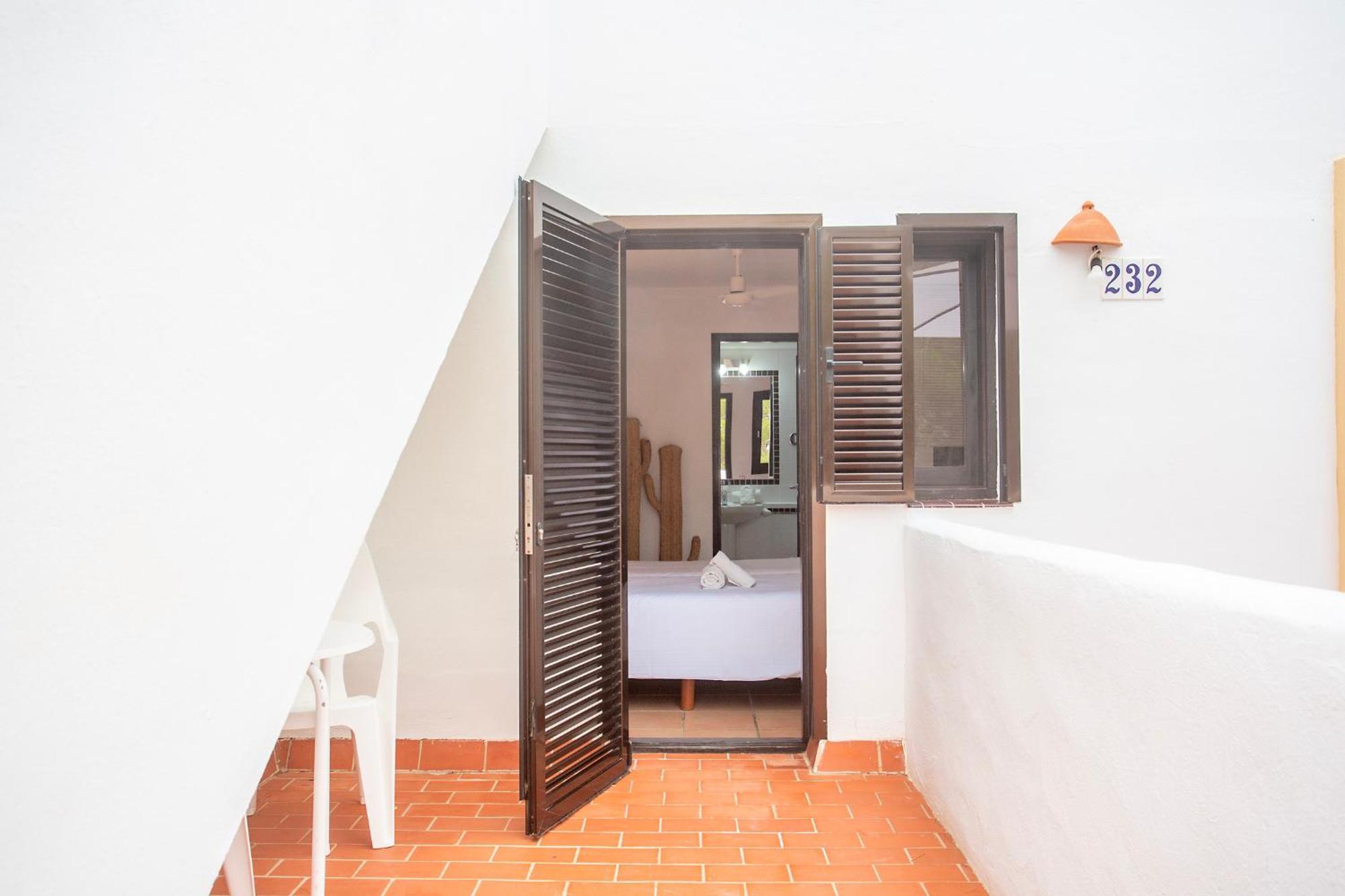 Club Cala Azul Hotel Cala Llenya  Room photo